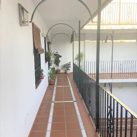 San Lorenzo Apartment *